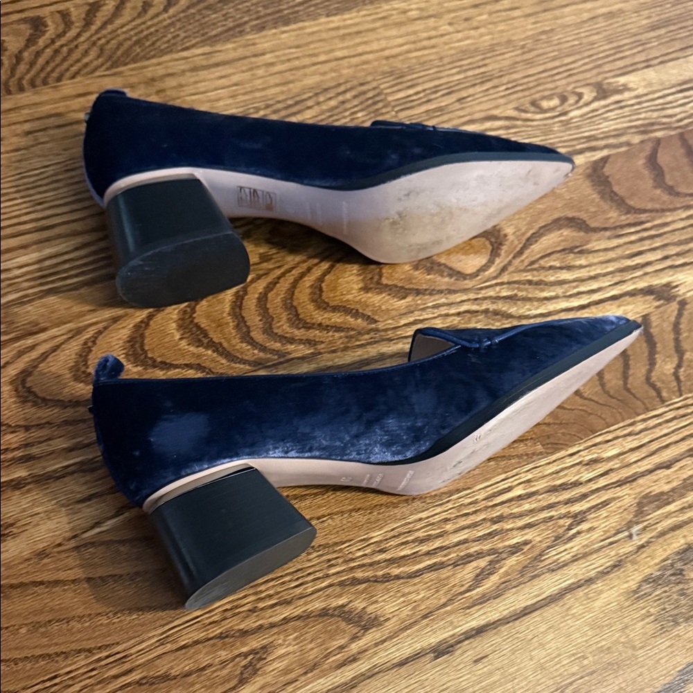 Nicholas Kirkwood Navy Velvet Pointed-Toe Flats - Picture 6 of 11